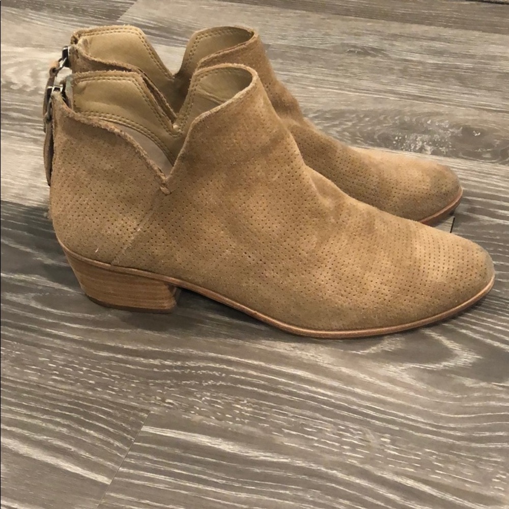 Dolce Vita Tan Suede Bootie 8.5